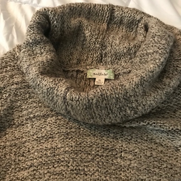 Nurture tan and metallic sweater size XL - Picture 2 of 7